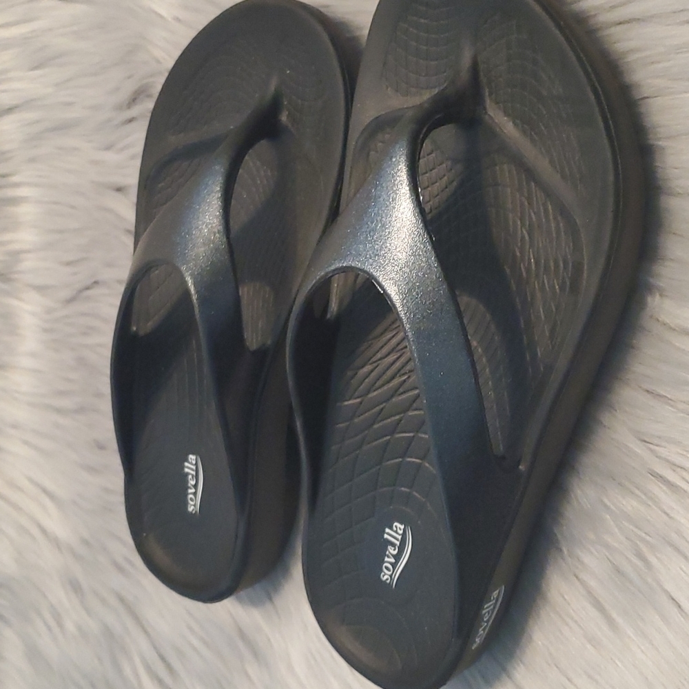 Sovella comfort flip flops